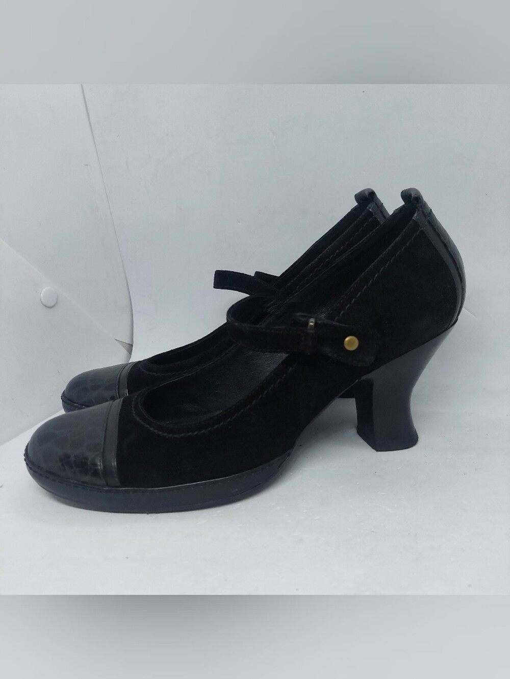 Indigo By Clarks Mary Jane Chunky Block Heels Black Leather Womens Size 8M Vtg